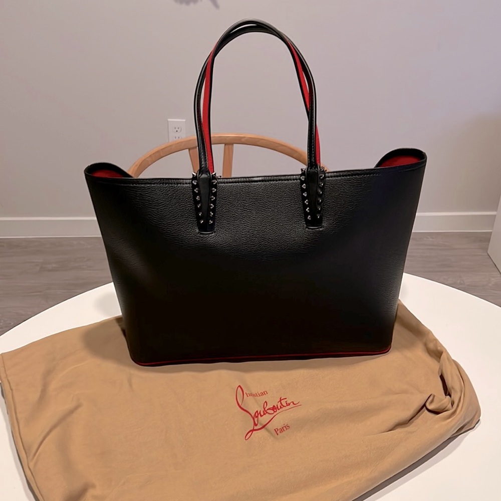 Dust bag included